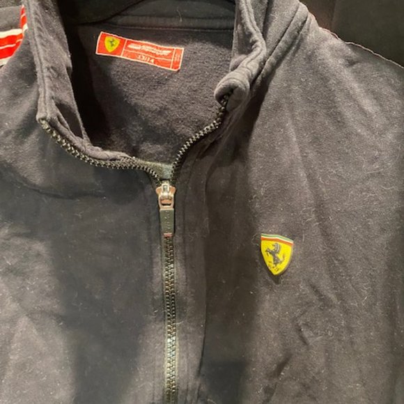 Scuderia Ferrari Jacket - Picture 2 of 3